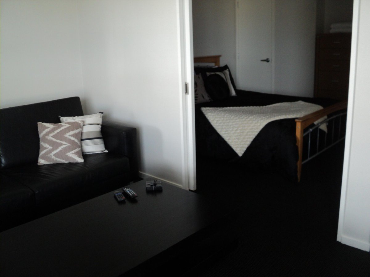 SouthwarkApartm's tweet photo. #Cold day out there! #Lookingfor a #cozy #room? Check our #website!
http://t.co/KBOvwBLtrm http://t.co/7za8XJhReN