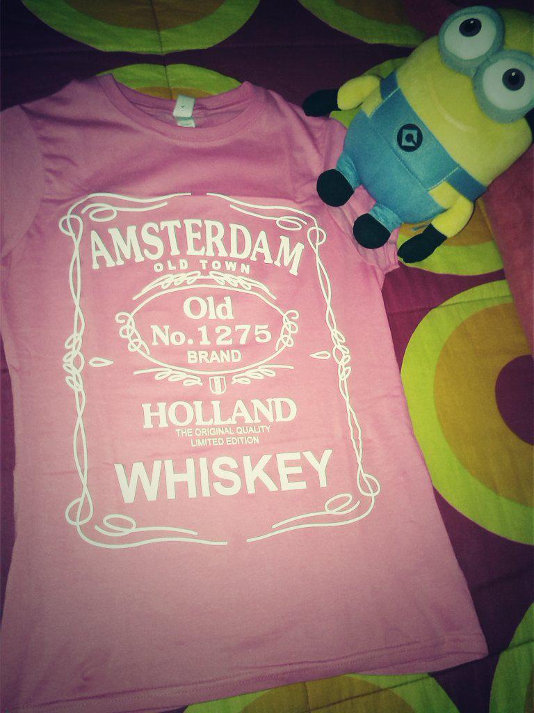 anazahira's tweet photo. Regalazo de @AlFa6388 graciaaaaaas idiota por traerme este regalo de amsterdam #SeHaceQuerer http://t.co/IynJ1yBuvq