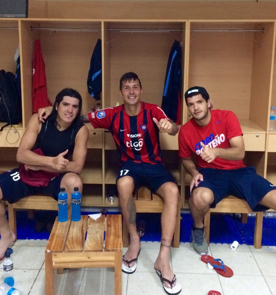 fabbrojony17's tweet photo. Muy bien todo el equipo hoy!!! Vamos Cerro  todavía 🔴🔵  todos juntos y unidos!!! http://t.co/E7TODYdWlV