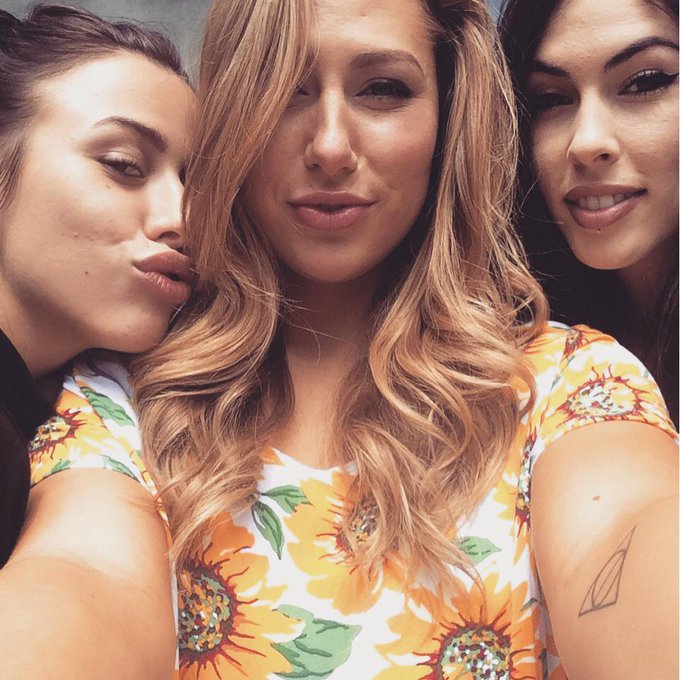 babes http://t.co/d3ygfVjXaW<a href="/tag/jurassicpark"class="tags"><span>#jurassicpark</span></a><a href="/tag/worthit"class="tags"><span>#worthit</span></a><a href="/tag/gasbillgonnarockmybro"class="tags"><span>#gasbillgonnarockmybro</span></a>