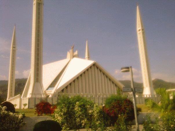 BeautiesOfPak's tweet photo. #PakistanOnSnapchat http://t.co/C0HDvLLkD3