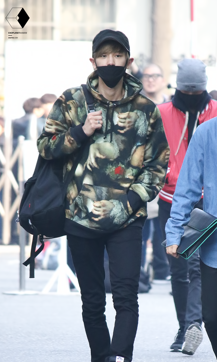 EXOPtw's tweet photo. [UPDATE] 150424 KBS Music Bank http://t.co/XyLWaPbPrI http://t.co/4iaGhndydt