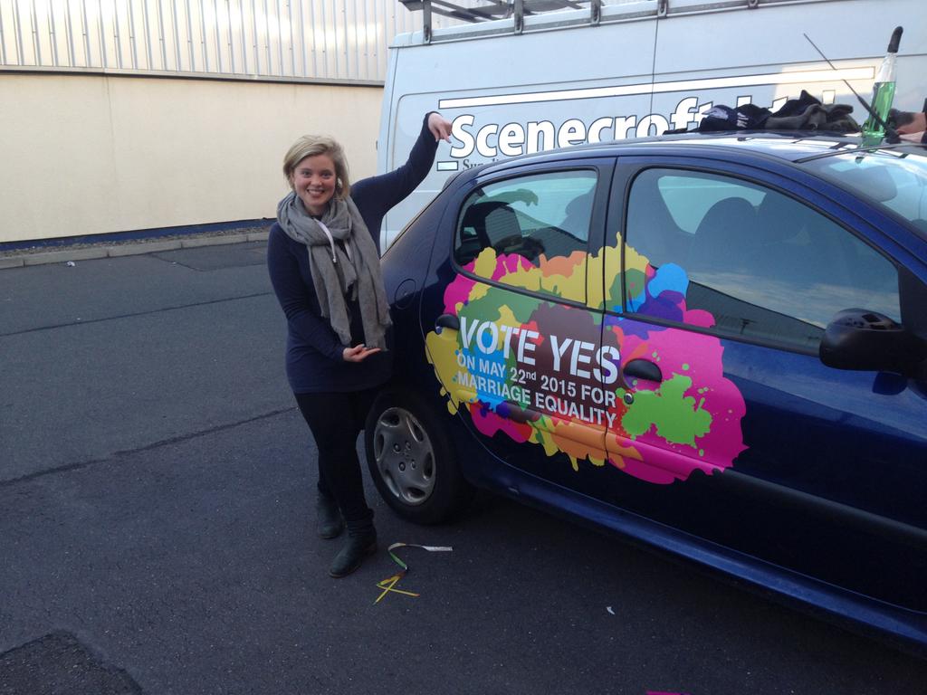 YesEquality2015's tweet photo. Fair play! Michi from Portobello showing great support by splashing the VOTE YES on her car! @cuppatealove #MarRef http://t.co/v49gYKgoLs