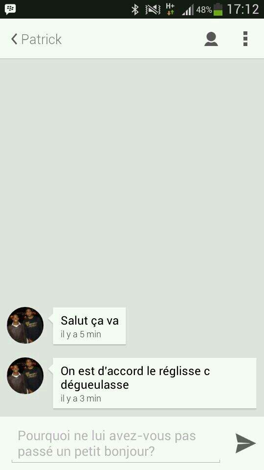 Pleinsdebetises's tweet photo. PTDR je connaissais pas cette tehnique d'approche http://t.co/cochernBKW