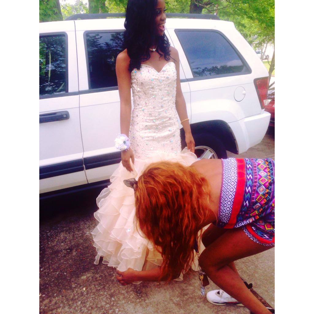 chayeezy's tweet photo. #enJOYthesauce #enJOYtheslay #DABBday http://t.co/OOQXIPBb7X