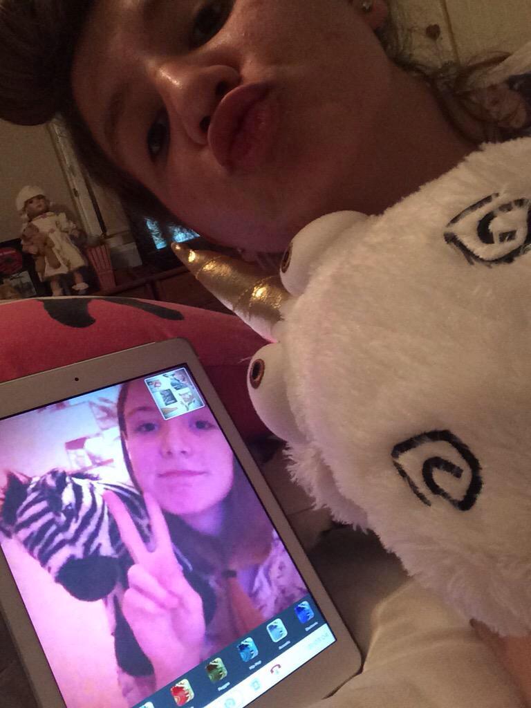 INTERNETB3STIES tweet picture