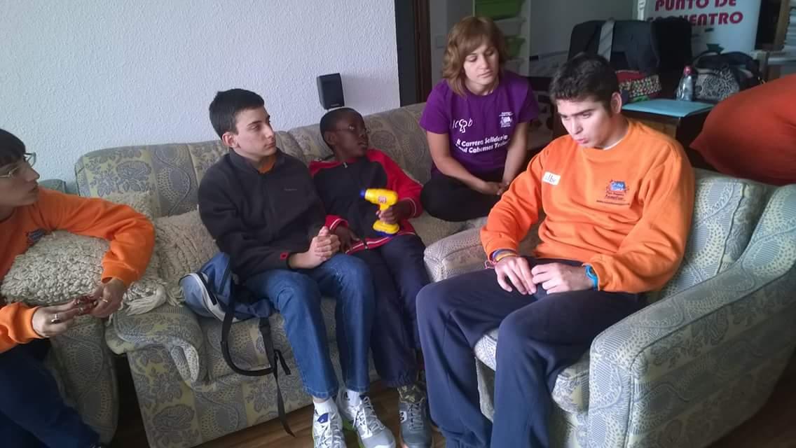 ARespiro's tweet photo. Y la actividad del sabado 25 ha sido taller de jardineria http://t.co/8uTQM5cpDI