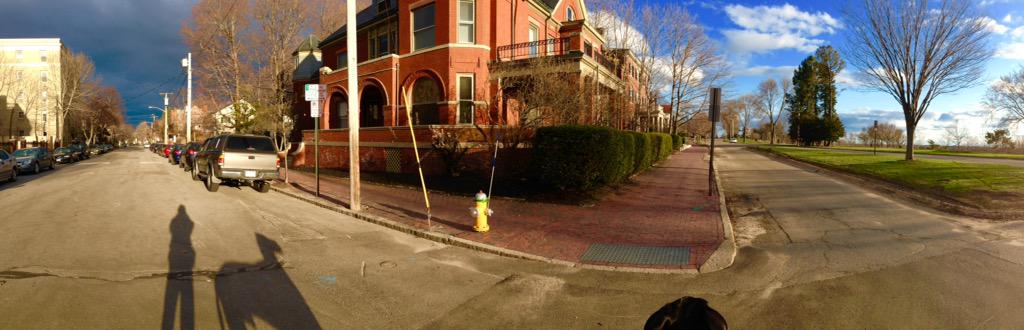 Two very different Portland skies at the western prom this evening :) <a href="/WMTWTV/">WMTW TV</a>  #mewx