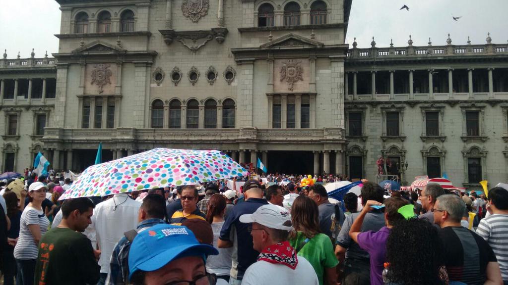 jrcomparini's tweet photo. #RenunciaYa http://t.co/snaSOXgytD