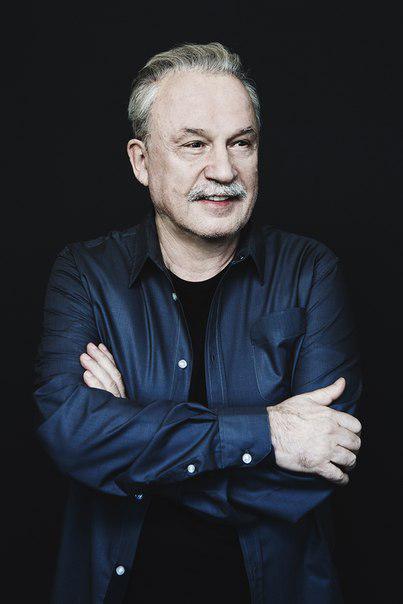 Today its 75th birthday celebrated man who gave us «Tom\s Diner» by Britney Spears.

Giorgio Moroder - Happy Birthday 