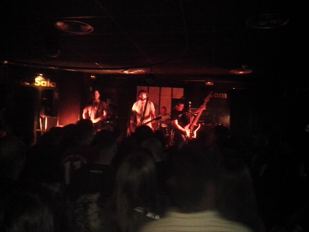 MiguelFernandi's tweet photo. .@mreputacion petándolo en Llanes. http://t.co/kmiT22Iri9