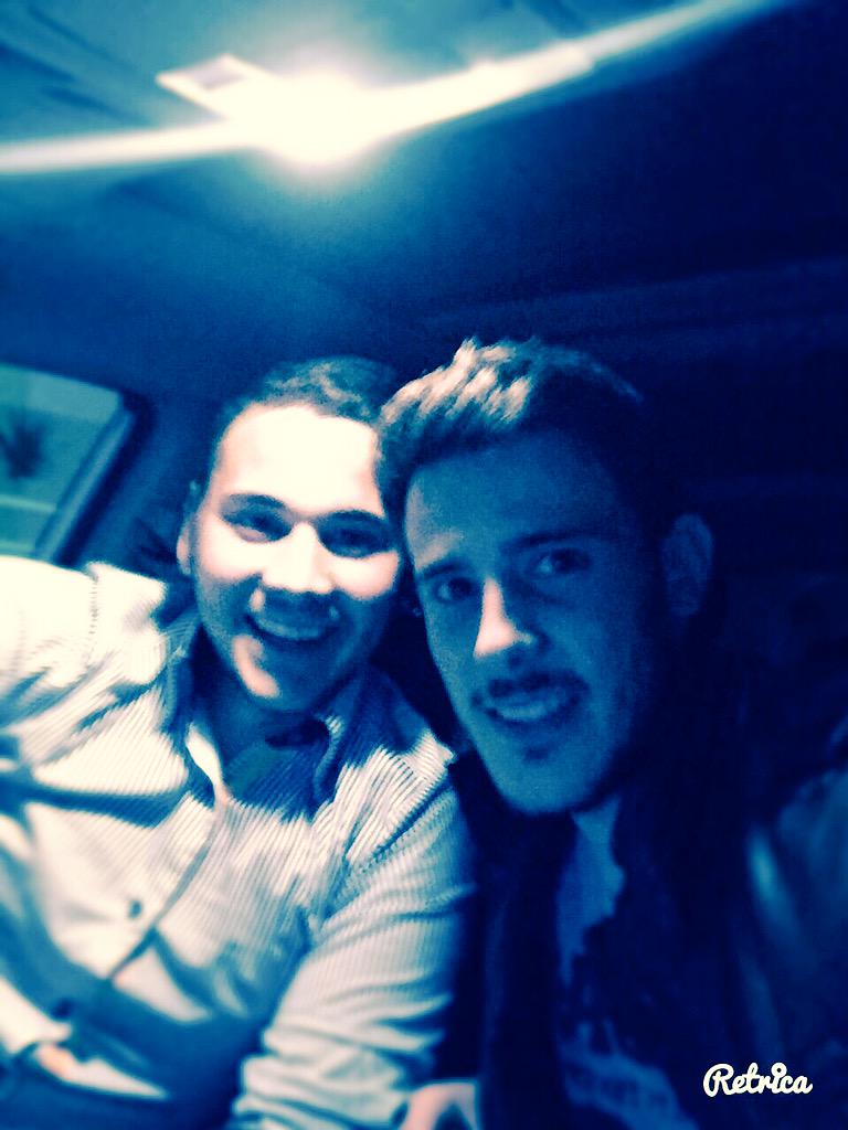 ChristianPRubio's tweet photo. Buena tarde/noche con @clares_juan ya iba tocando un ratico como antiguamente!!! Grande!! Nos volvemos a ver pronto!! http://t.co/pnmoxMUJ8r