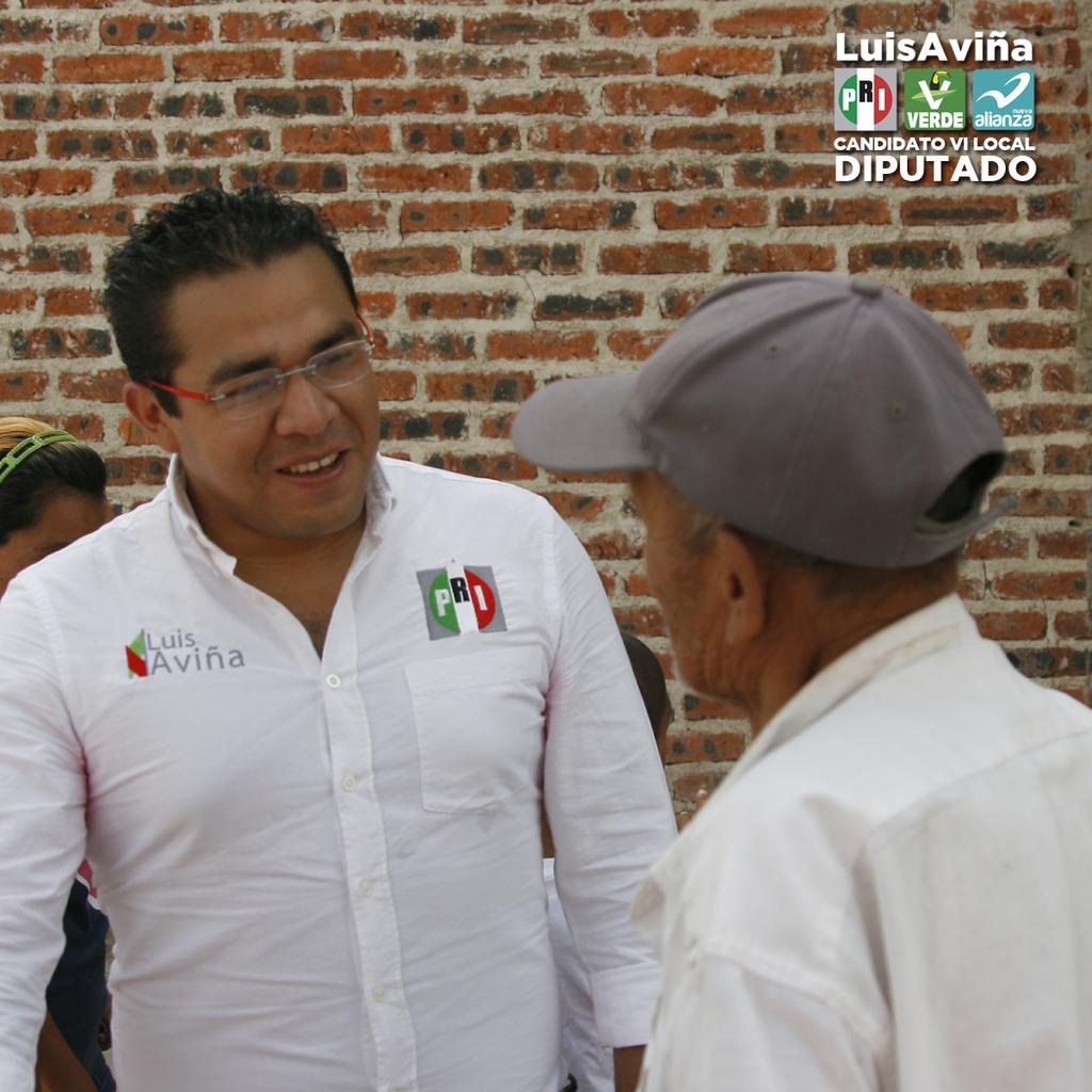 LuisAvinaB's tweet photo. Muy contento de haber visitado a colonos de la Morelos, y agradecido por las muestras de cariño. #SéComoAyudarte http://t.co/wxpIja8JTI
