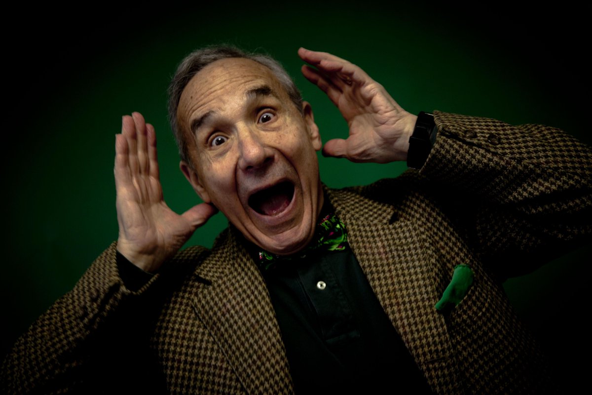 RocketXQueenX's tweet photo. The #TROMA channel on YouTube. Over 250 movies absolutely free! https://t.co/38vD1II9vS @FANGORIA @lloydkaufman http://t.co/PlPDAxBZAt