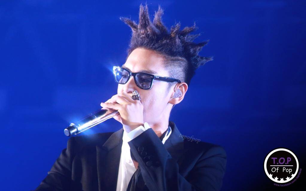 TOP_BIGBANG_FAN's tweet photo. [MADE TOUR] #TOP @ BB concert - D1. (Cr. Topofpop , ut.o.pia) http://t.co/kfOFPcuzuo