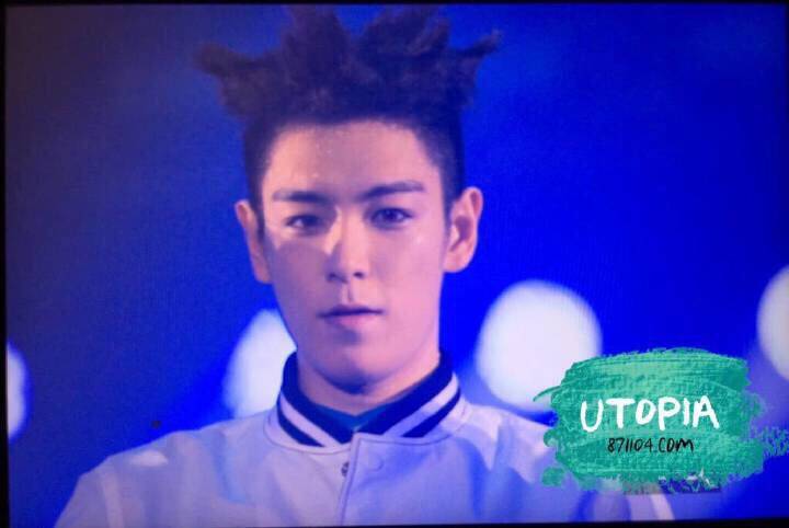 TOP_BIGBANG_FAN's tweet photo. [MADE TOUR] #TOP @ BB concert - D1. (Cr. Topofpop , ut.o.pia) http://t.co/kfOFPcuzuo