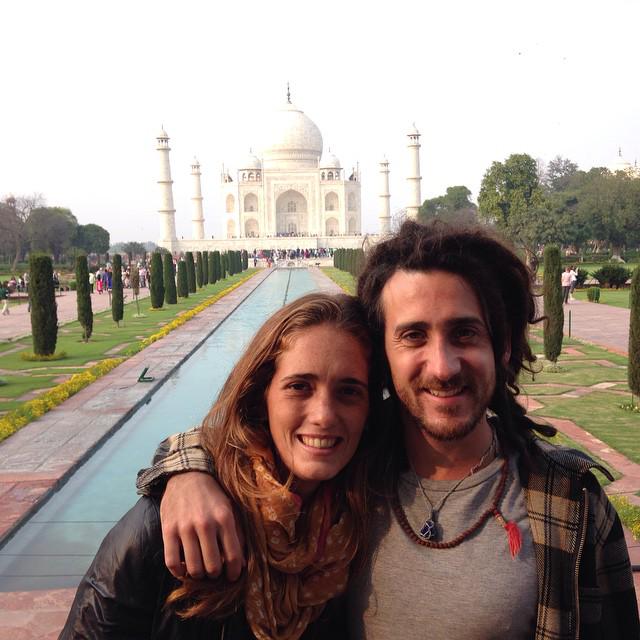 marurtc's tweet photo. Buscamos a Ezequiel Ratti y Camila Lavalle, Arg, el viernes a la mañana iban a hacer un trekking x el Himalaya http://t.co/ME52R649Ab