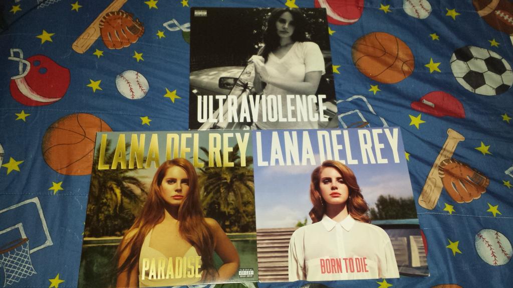 Davidbedabomb's tweet photo. When you can finally fully prepare for the concert in 2 weeks. 🙏🙏 #DevilsTrifecta #LanaDelRey @LanaDelRey 👸😈 http://t.co/czeZzzd5gY