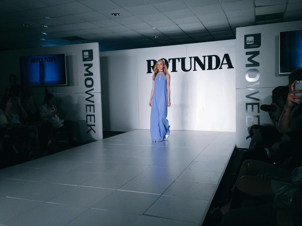 revistabla's tweet photo. Líneas puras y minimalismo en @rotundastore #ItaúMoweek10 #BLaEnMoweek http://t.co/aOCrQqVtp5