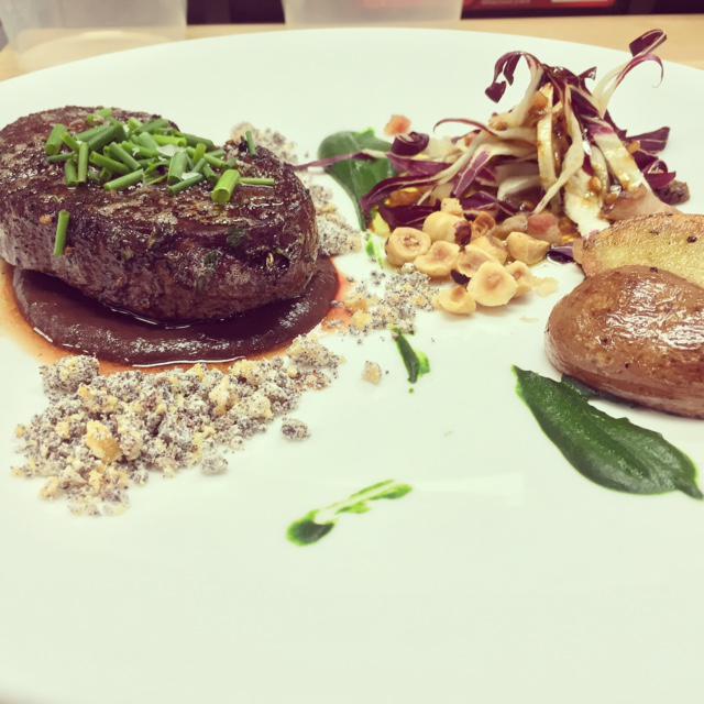 sevensbargrill's tweet photo. Beef, brn butter brittle, rst shallot/valrhona chocolate puree, treviso, guanciale, burnt shallot vin, cream spinach http://t.co/z5JHckTH7I