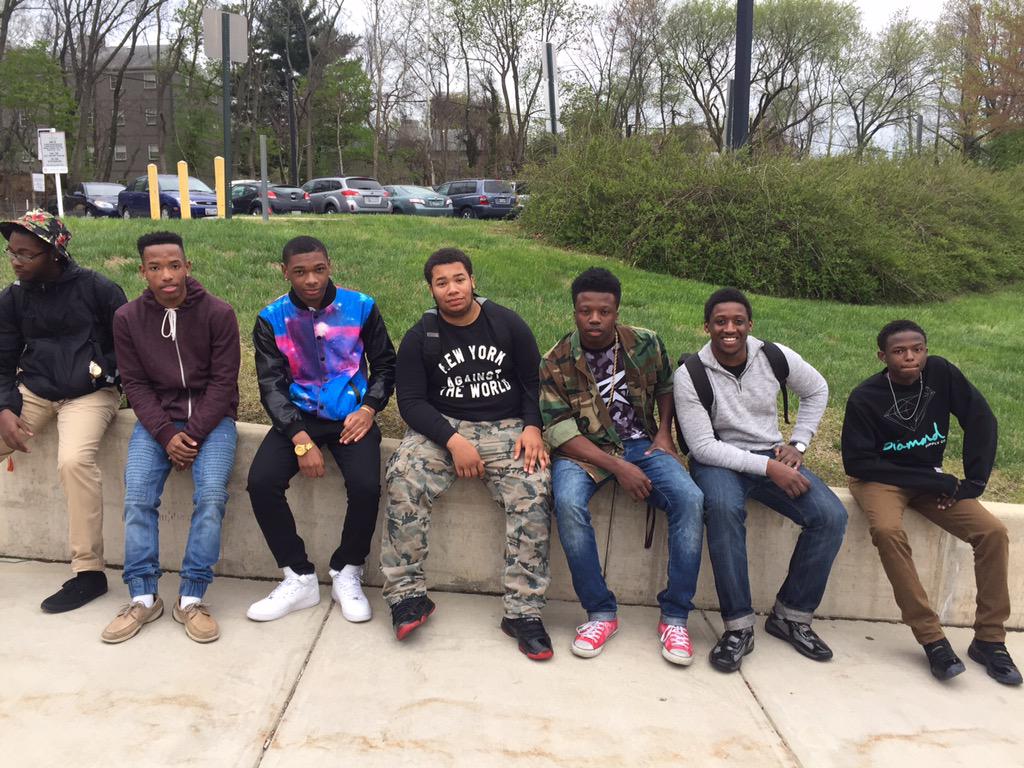 justsomekid__'s tweet photo. #TigerFest2015 #crowncontrol http://t.co/A1aNcVvhwn