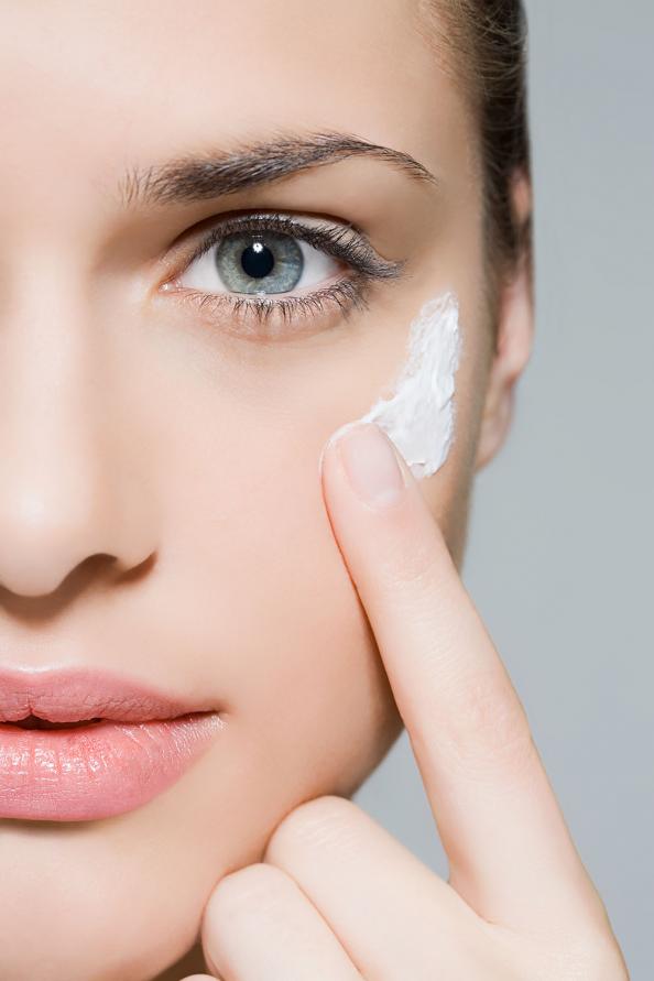 Here’s exactly how to layer your skin care products: trib.al/6jP4LfX