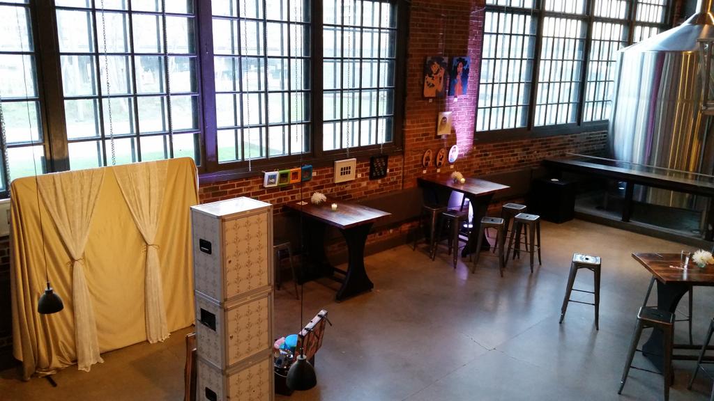 DPhotobooth's tweet photo. Our beautiful setup for Steph &amp; Kyle's Wedding at @SteamWhistle #photobooth #wedding http://t.co/jDp24sUhFw