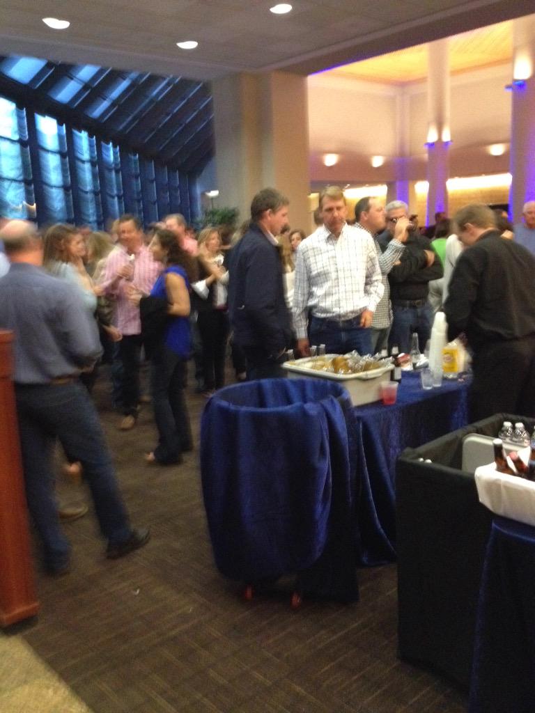 craft4council's tweet photo. Amazing showing tonight to support a wonderful leader in our community; David Link. Thank you @AYBSIndy community. http://t.co/vTbHxXHuaZ