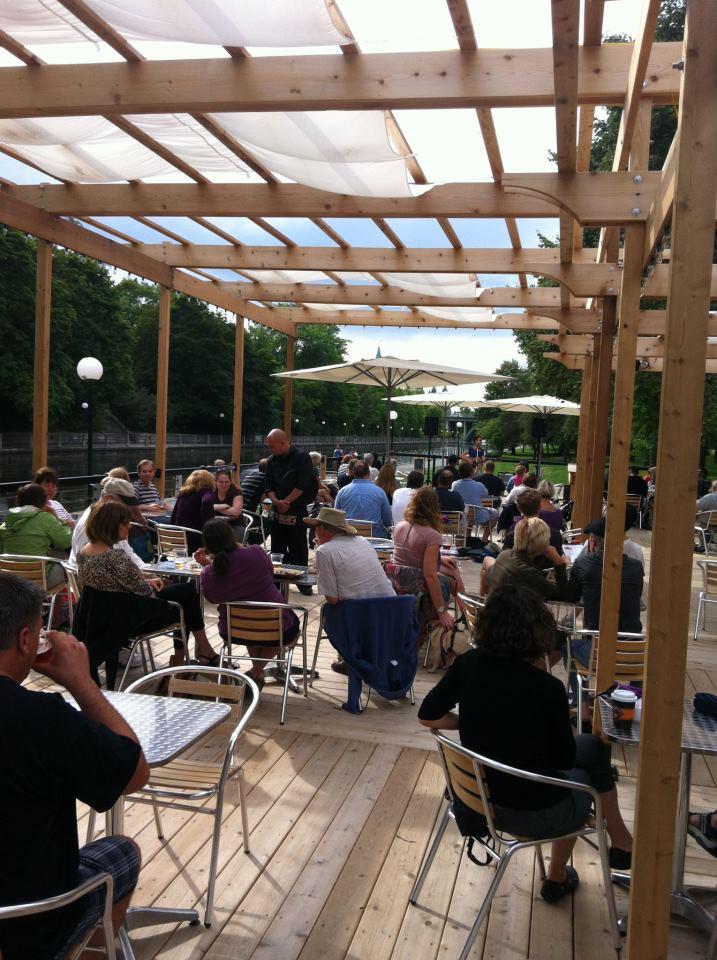 8 Locks Flat tweet media