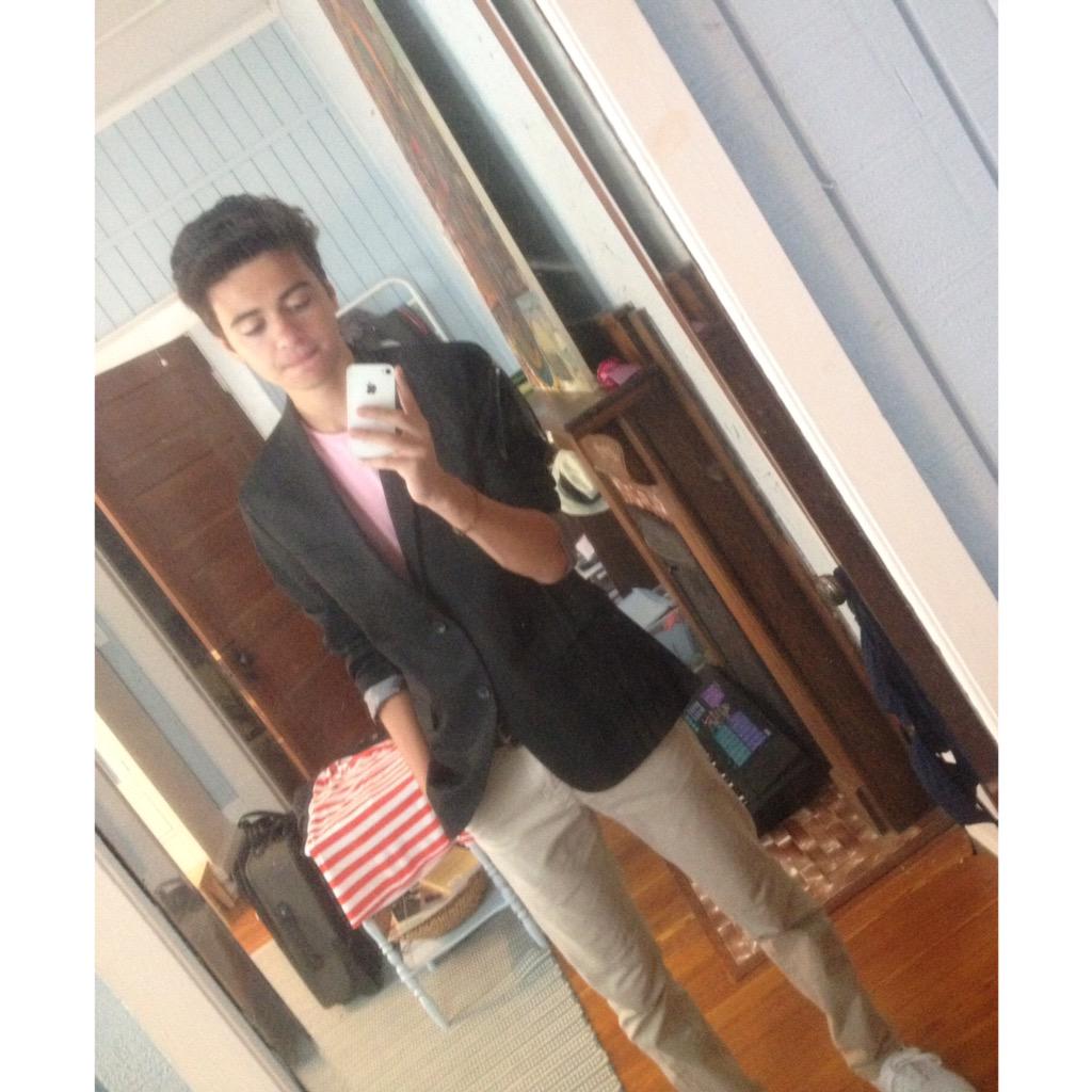 3livincent's tweet photo. Hi😉 http://t.co/3Zv3uRFNL5