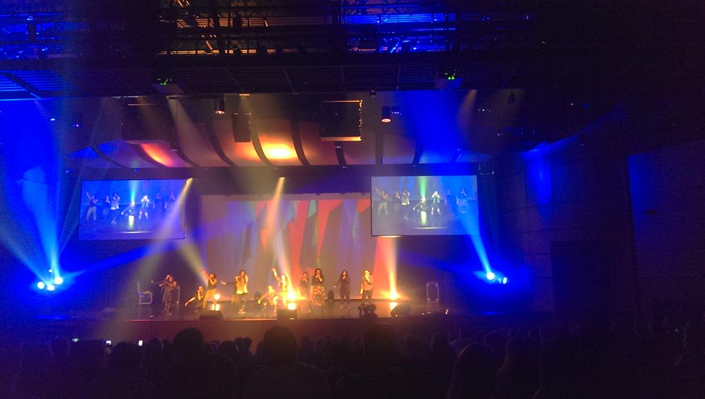 ACappellaEdu's tweet photo. #KeyOfShe starts out the he competition. Explosion of energy! #NACC15 http://t.co/wLRsCmlAL7
