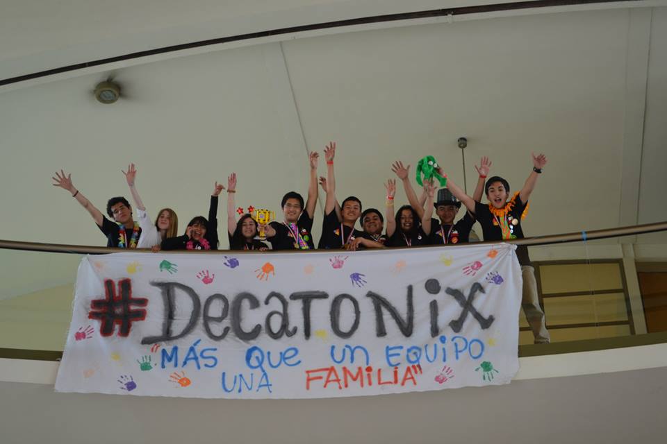 Decatonix_chile's tweet photo. @KarendTV Por favor ayúdanos difundiendo este tweet para que lo pueda leer @leonardofarkas https://t.co/Aj15R4eD3c … http://t.co/4U1t5T5bhs