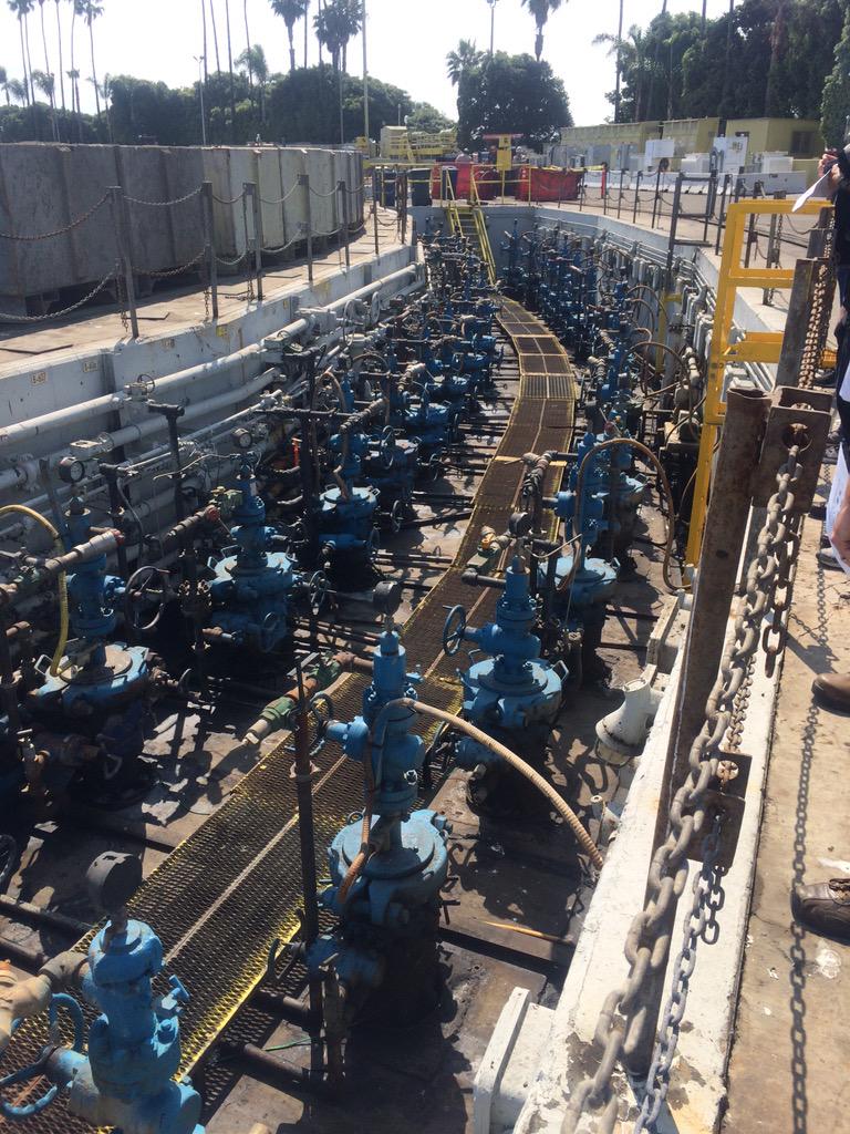 SPEatTheBeach's tweet photo. Thums Island tour here in Long Beach! @SPEtweets #SPEatTheBeach #lbsu #engineering #petroleum #industry #Island http://t.co/9HmOsPXmik