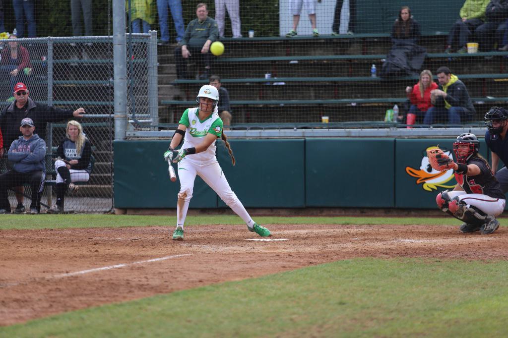 GoDucksMoseley's tweet image. Hoping to shoot my first publishable photograph from @OregonSB and @NicoletteUdria sends a missile right at my head.