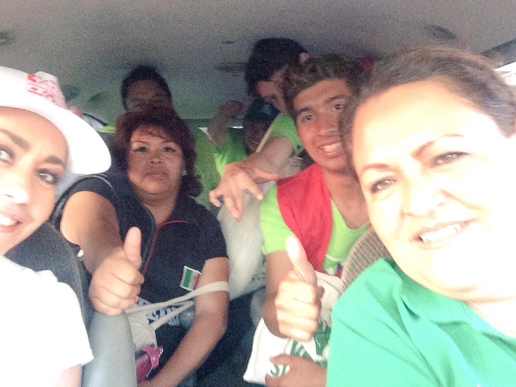 PArsof's tweet photo. Seguimos en Ruta!!!
Día 21 de Campaña!
#PorqueJuntosPodemos
#VamosAGanar
#MujeresDelDF http://t.co/voBxOaf9Nz