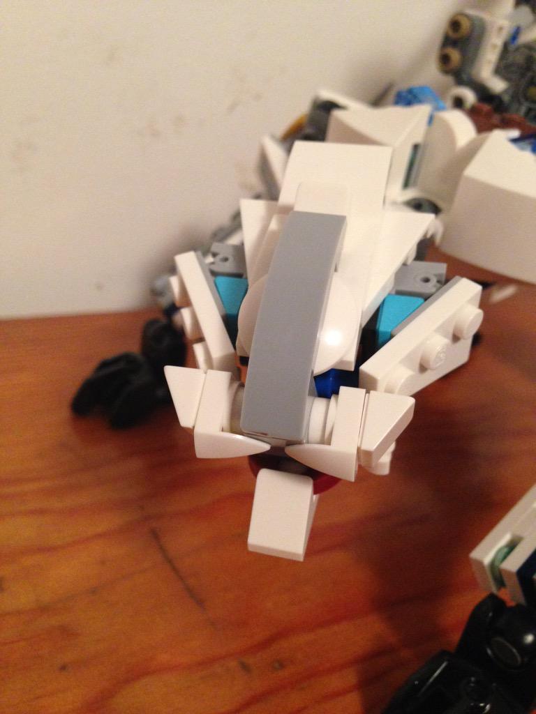 JAGOViKK's tweet photo. Finally got to build my Titanium Dragon!  Love the set &amp; gotta' say, the dragon is epic &amp; kinda cute! #LEGO #Ninjago http://t.co/D5ECj4Rblr