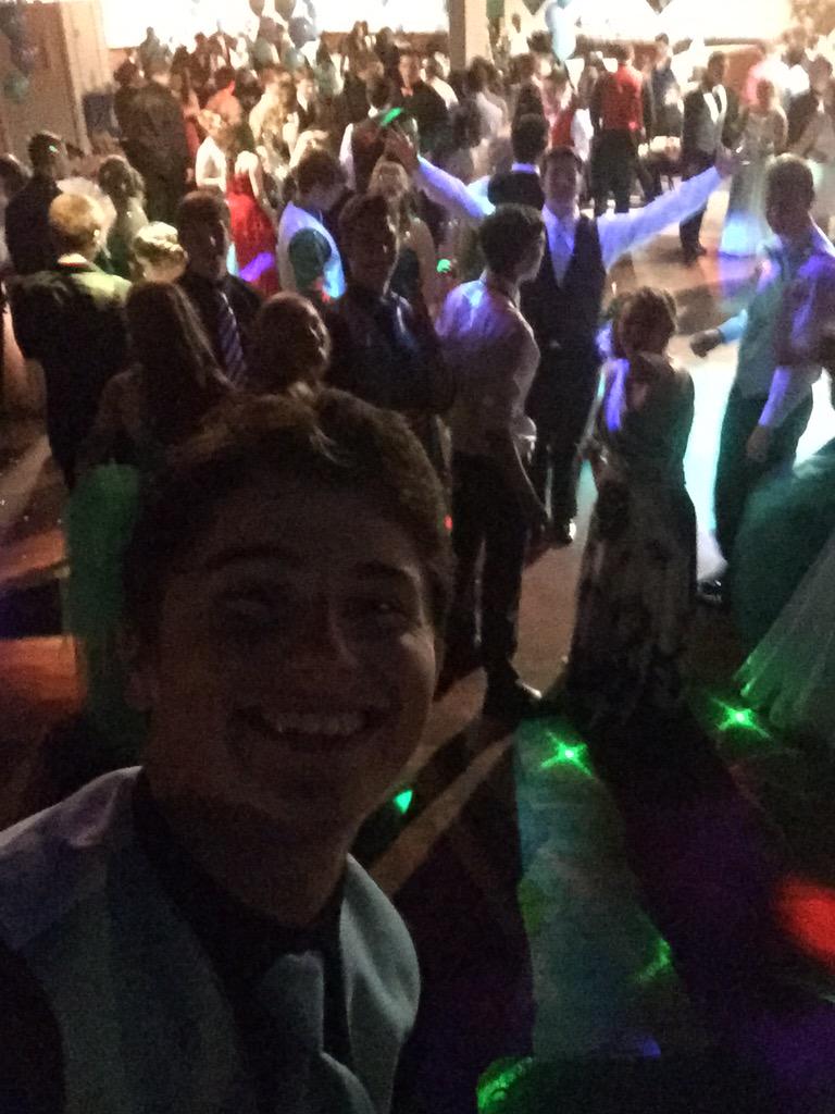 Mike_Vernier's tweet photo. #TheMemoryRoom #prom http://t.co/UGLUPHMHDv
