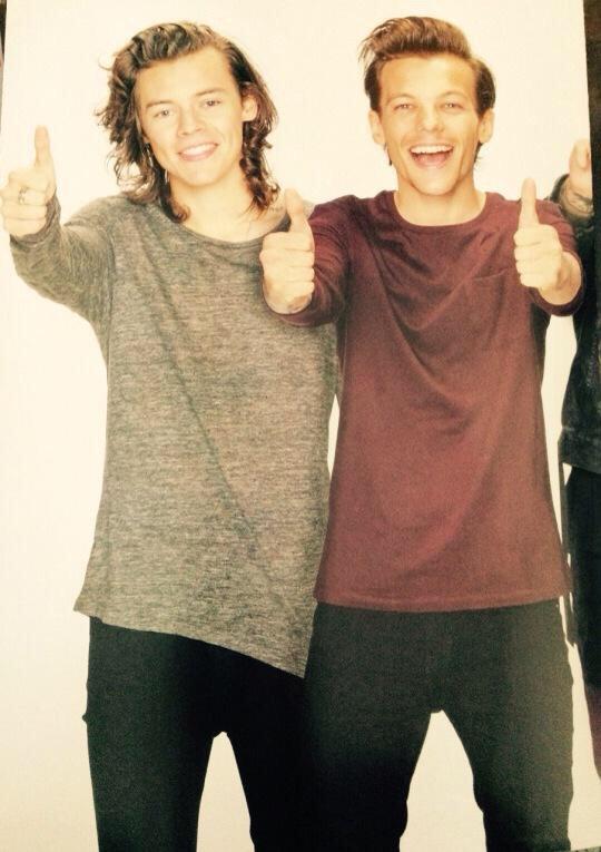 louxndhaz's tweet photo. Doesn't matter how hard u ship Larry, always remember that Coca Cola ships them harder than u ❤ #LarryALoveToRemember http://t.co/brXW5gIf9q