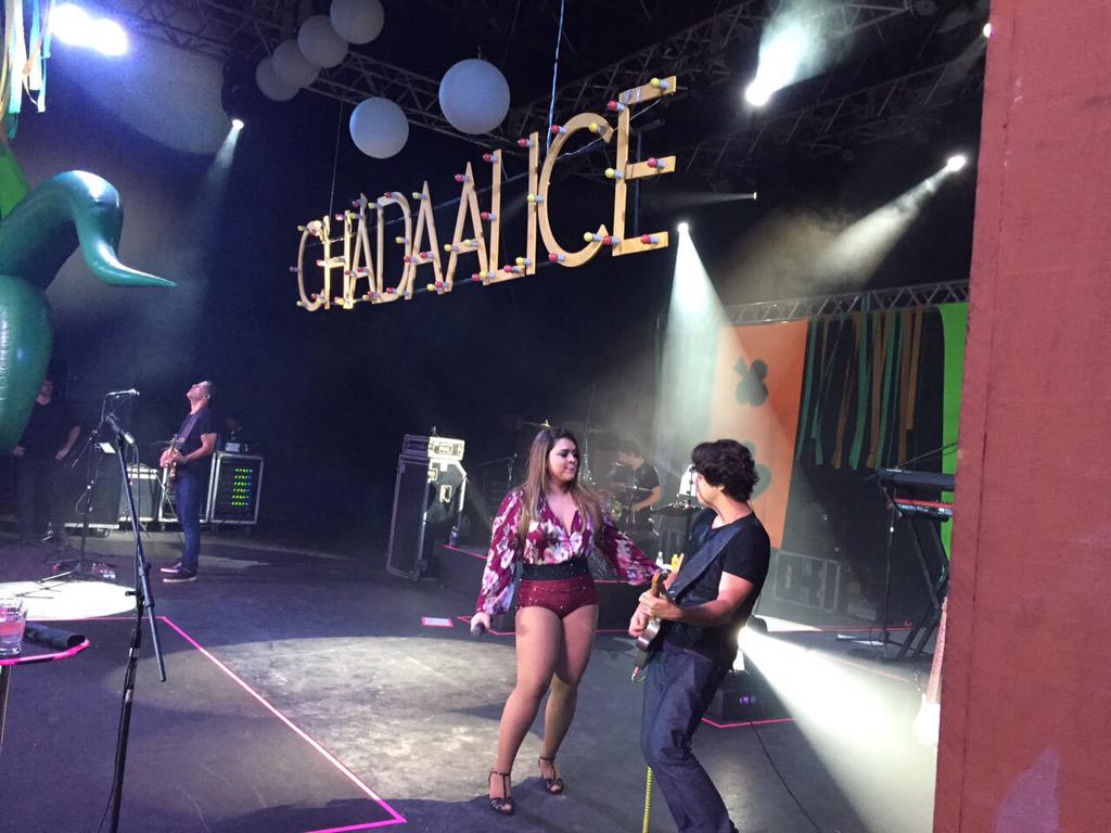 ProducaoPG's tweet photo. @chadaalice com @pretagil 🎶🎵🎤 #ChádaPreta #BailedaPreta http://t.co/RpSLOZL1p2