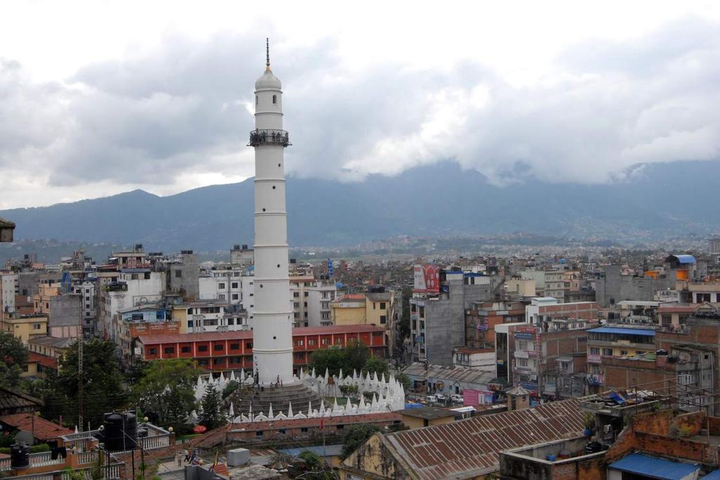 AmichaiStein1's tweet photo. #Nepal’s Landmarks, Before and After #NepalQuake (Maju Deval &amp; Dharahara Tower) http://t.co/DSD6zhN00I