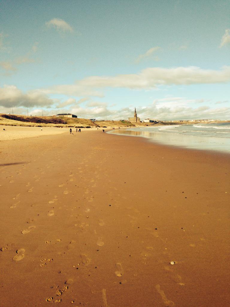 gym_pro_perform's tweet photo. @ryanjterry call up to Newcastle you can borrow our beach. Hope all is well. @CustomDiets http://t.co/Xt6ZcNMQh5