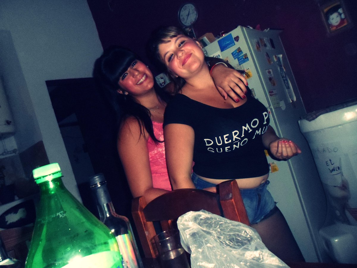 87Luur's tweet photo. TEEE AMOOO CACHIIII http://t.co/TlIEO7P99H