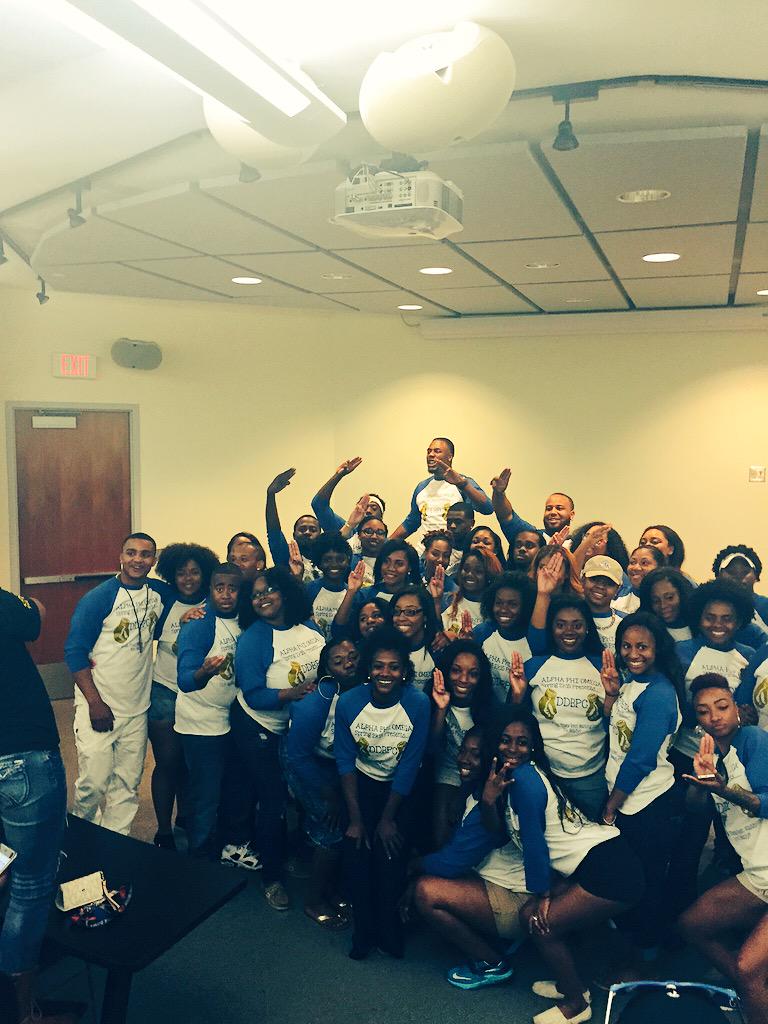 1CinnaMillion's tweet photo. Ppl already talk about how deep are but today we gained 37 new brothers!Congrats to our neos! Yall made it #DDBPC 💙💛💙 http://t.co/uk7Xt2P4GR