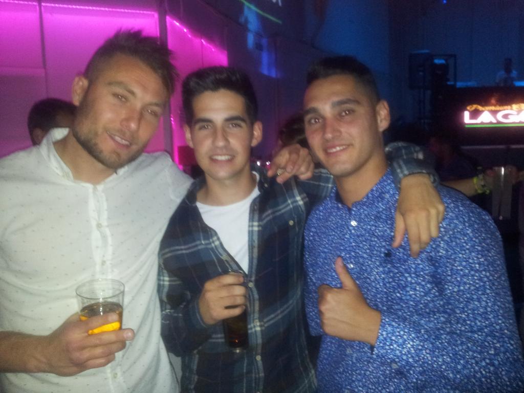 daniwada89's tweet photo. Mandanguis in the galeria @jairorg99 @panpriwada @PruWada @alejandroSB95 http://t.co/oZicVIbtJE