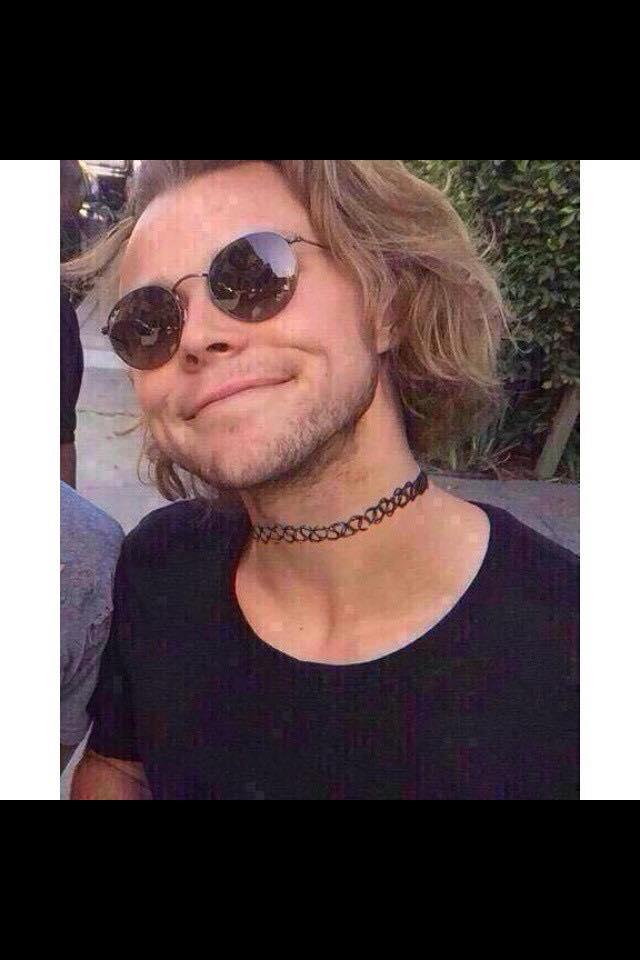 ashingrata's tweet image. so estou suando pelos olhos, só isso #ask5sosfam