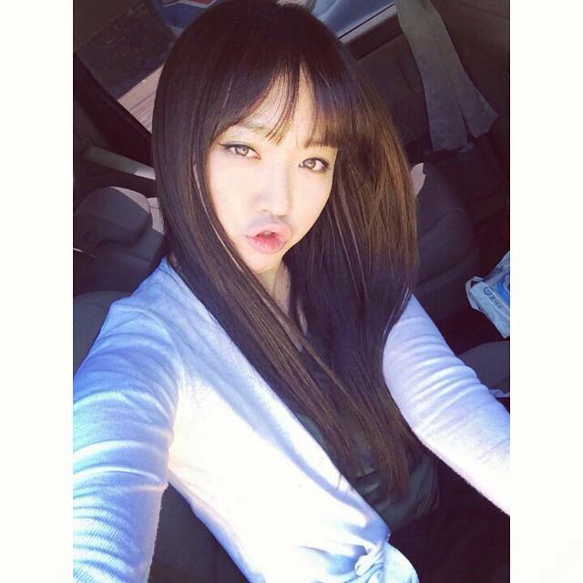LIMESTAGRAM__'s tweet photo. [LIMESTAGRAM]햇빛쨍쨍 날씨너무너무좋다😍😋😌
#헬로비너스 #라임 #쨍쨍 #맨날일요일이었으면 #흐흐 http://t.co/r9poz4IK84