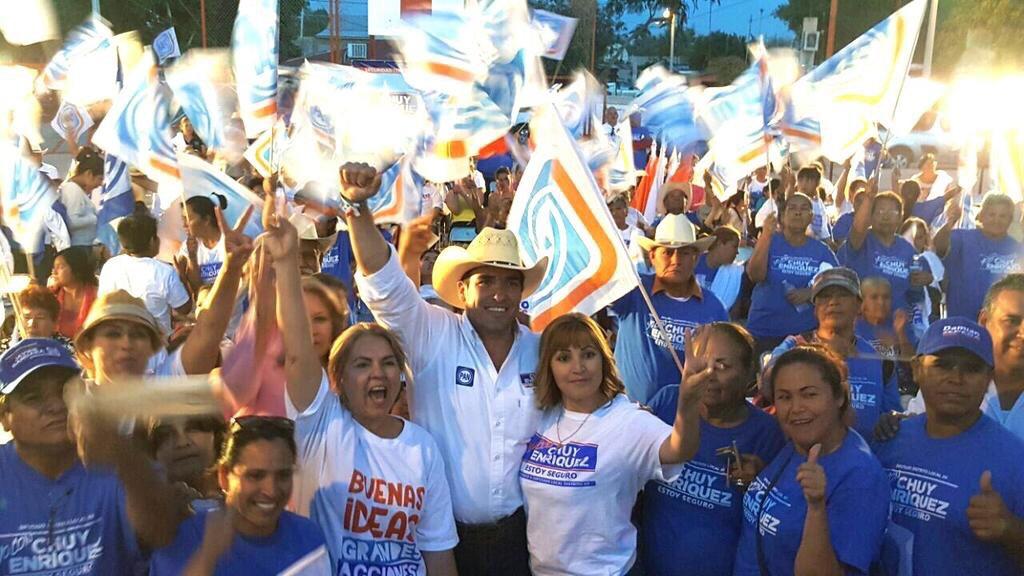 juanarmentam's tweet photo. Misma comunidad rural del distrito XII  misma hora, del día de hoy ya se ve por quien va la gente @JesusMEnriquez http://t.co/ziEsCYGt9f