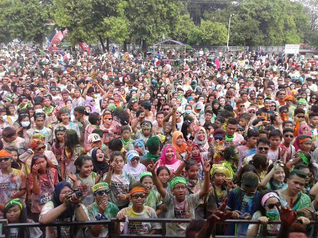 Pecahnya suasana <a href="/BatikRunColor/">BatikRunColor</a> <a href="/kotabatik/">Pekalongan</a>. Setelah ini jgn lupa pakai voucher wifi.id nya ya Twifi di WICO terdekat