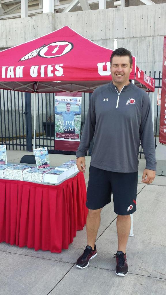 Had a great day at the Utah spring game.  Sharing my new book and playing in the alumni game. #scottmitchell #utes