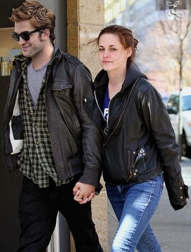 krisbianhearted's tweet photo. #RobstenDay2015 http://t.co/dnfiSeNGnE